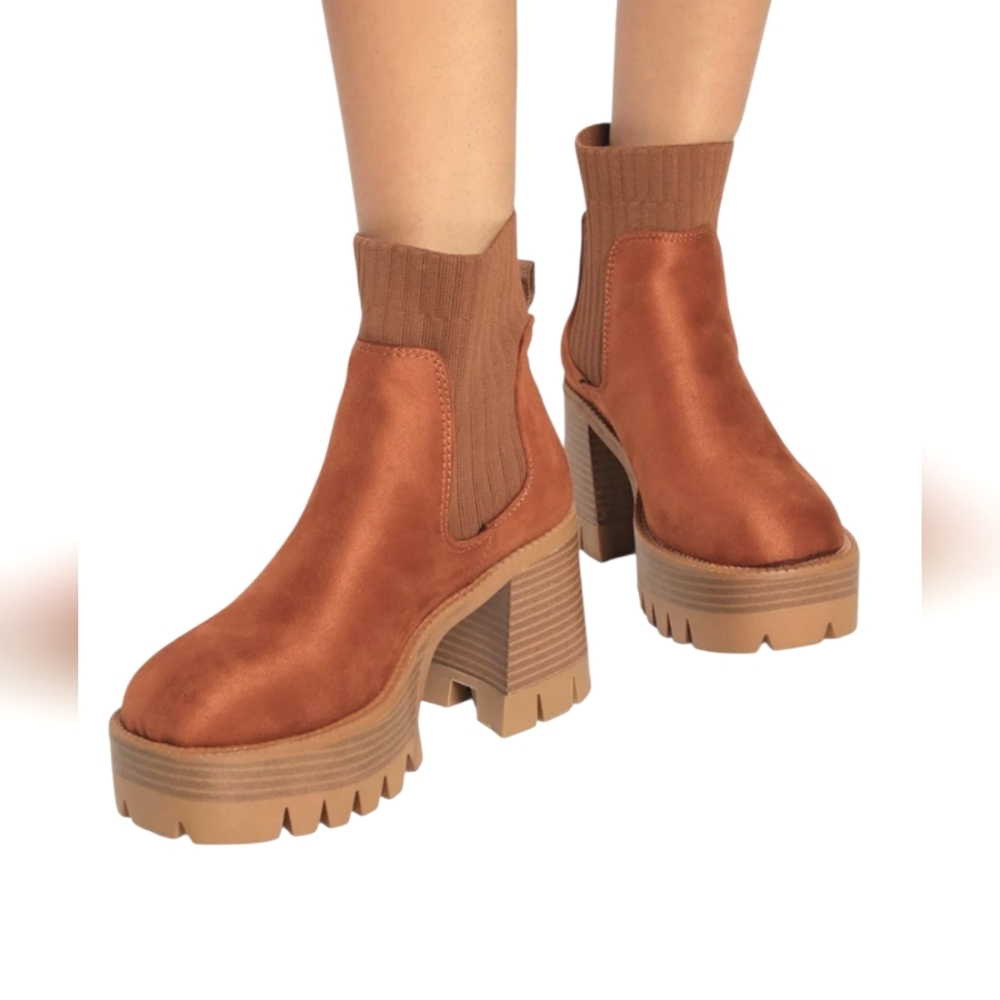 Boohoo Tan Chunky Heel Boots